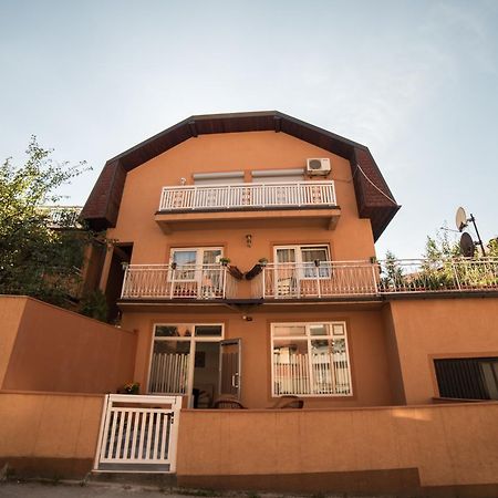 Apartman Hitno Tuzla Exterior foto